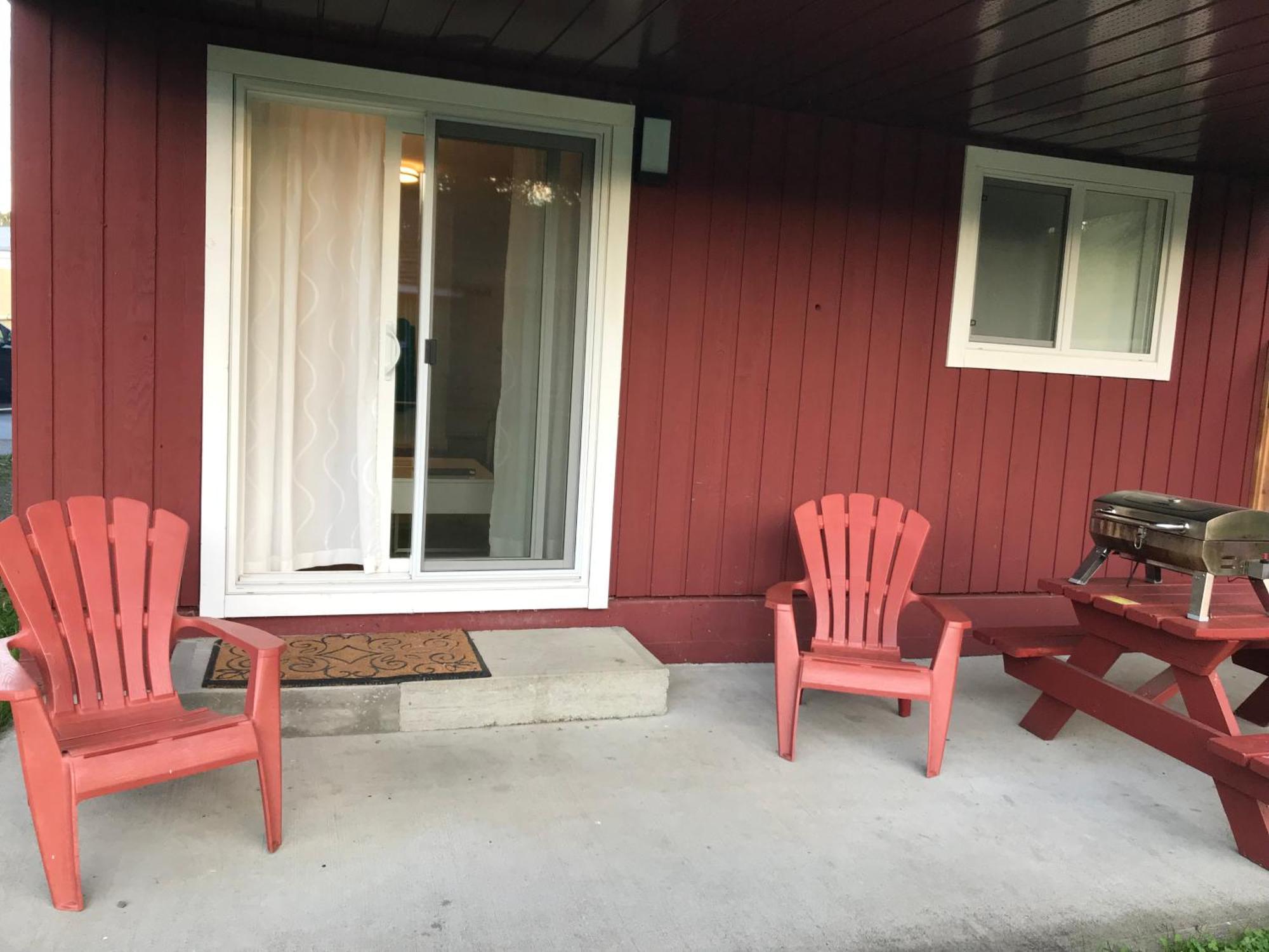 Deluxe Two Bedroom Cabin